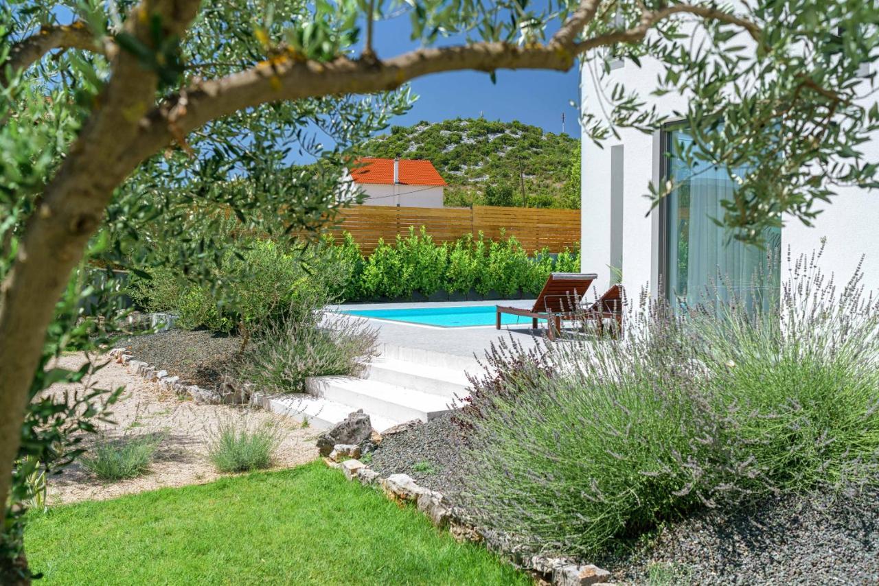Villa O Vodice Exterior photo
